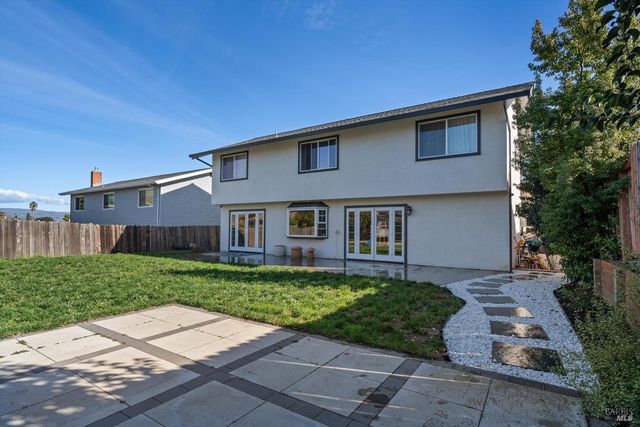 2594 Vine Hill Dr, Napa, CA 94558