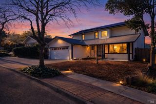 2594 Vine Hill Dr, Napa, CA 94558
