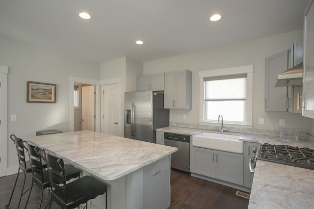 607 Centerpoint Ln, Nashville, TN 37209