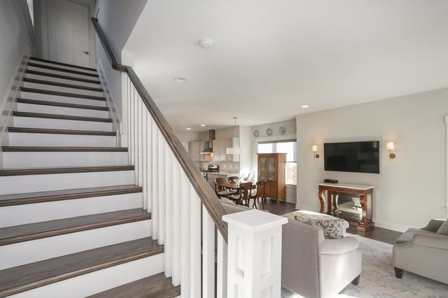 607 Centerpoint Ln, Nashville, TN 37209