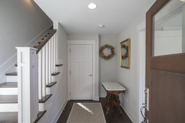 607 Centerpoint Ln, Nashville, TN 37209