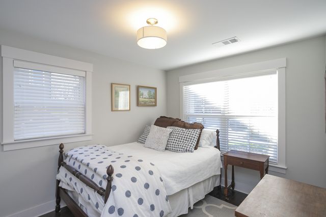 607 Centerpoint Ln, Nashville, TN 37209