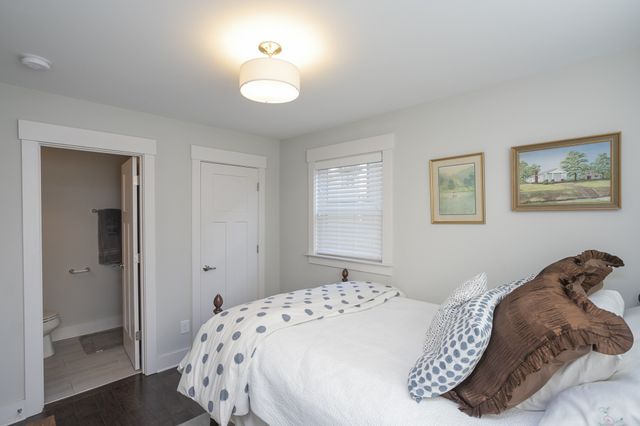 607 Centerpoint Ln, Nashville, TN 37209