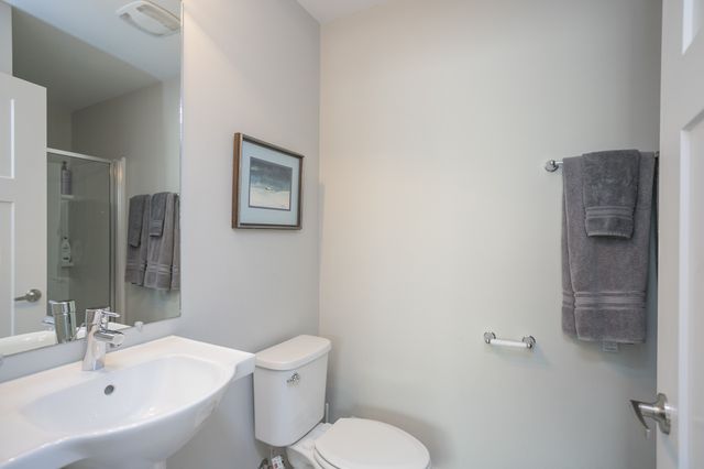 607 Centerpoint Ln, Nashville, TN 37209