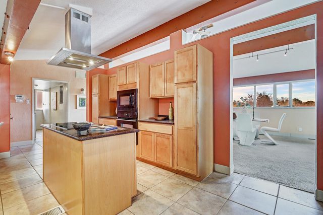 4818 Royene Avenue NE, Albuquerque, NM 87110