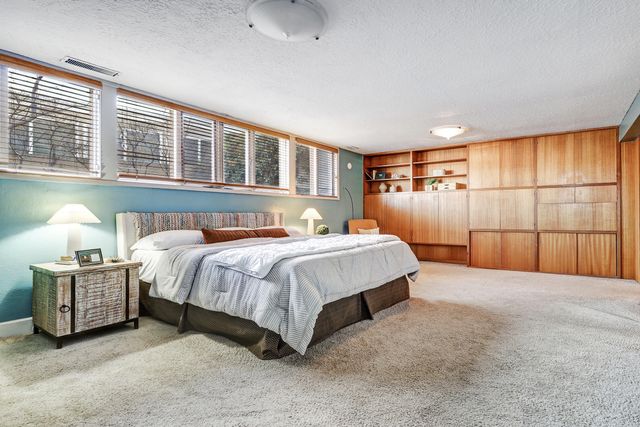 4818 Royene Avenue NE, Albuquerque, NM 87110