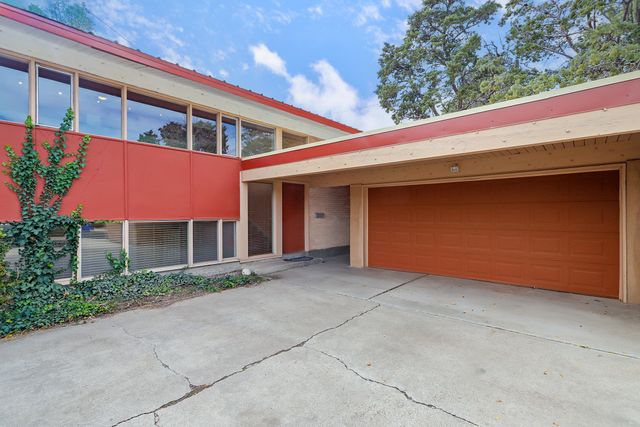 4818 Royene Avenue NE, Albuquerque, NM 87110