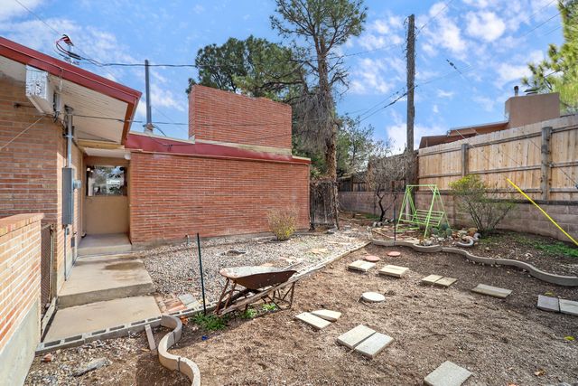 4818 Royene Avenue NE, Albuquerque, NM 87110