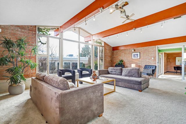 4818 Royene Avenue NE, Albuquerque, NM 87110