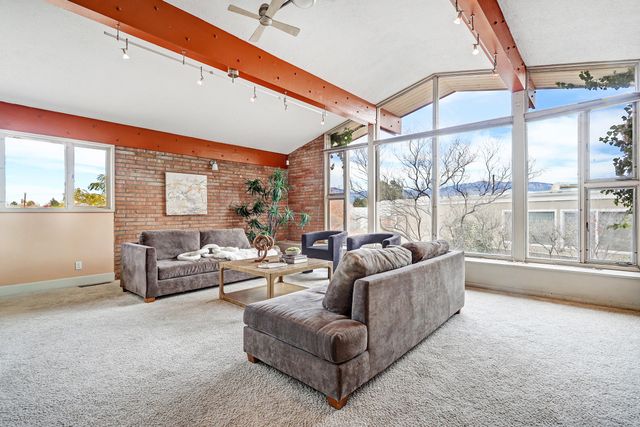 4818 Royene Avenue NE, Albuquerque, NM 87110