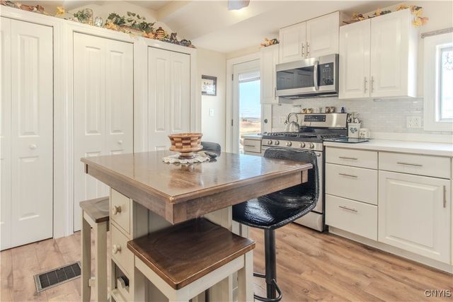 208 River Road, Hammond, NY 13646