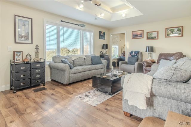 208 River Road, Hammond, NY 13646