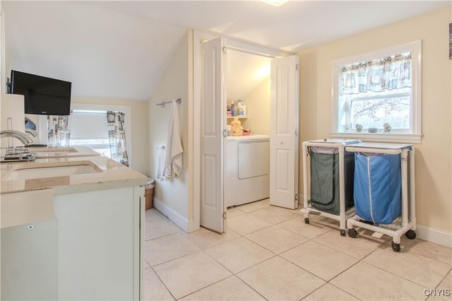 208 River Road, Hammond, NY 13646