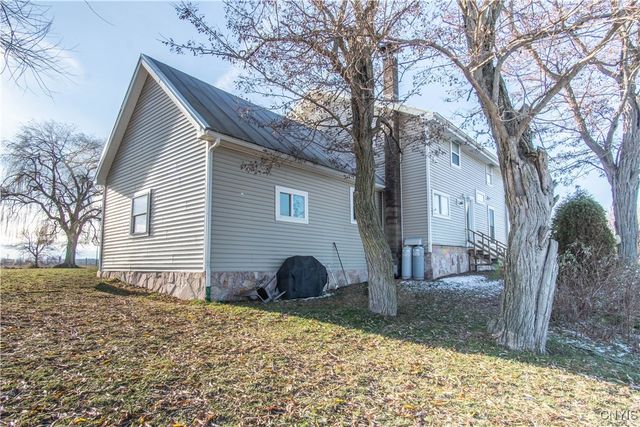 208 River Road, Hammond, NY 13646