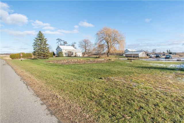 208 River Road, Hammond, NY 13646