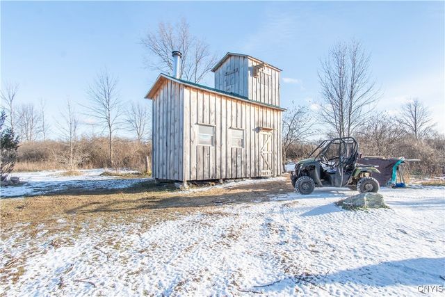 208 River Road, Hammond, NY 13646