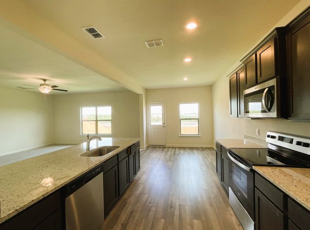 189 Switchback Hill Road, Newark, TX 76071