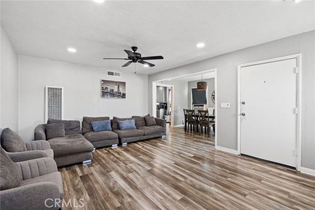 321 Circle Drive, Bakersfield, CA 93308