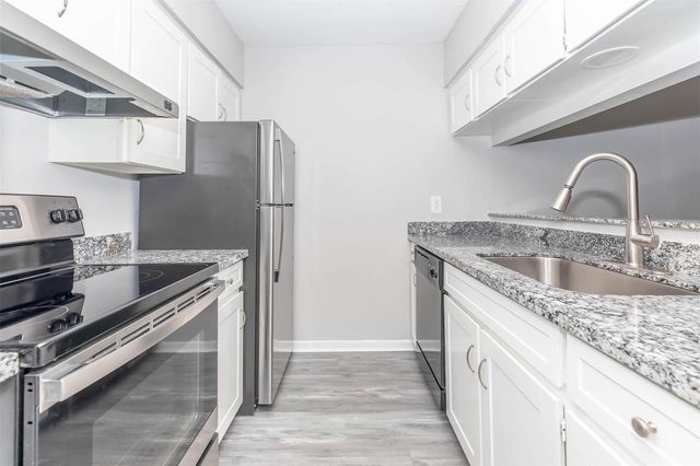 3802 Nasa Parkway 116, Seabrook, TX 77586