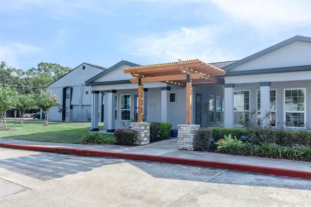 3802 Nasa Parkway 116, Seabrook, TX 77586
