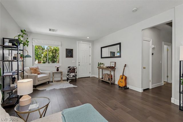 3237 Ridgecliff Street, Las Vegas, NV 89129