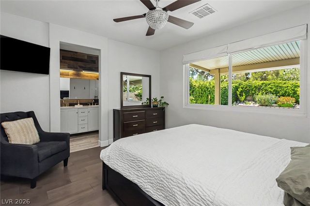 3237 Ridgecliff Street, Las Vegas, NV 89129