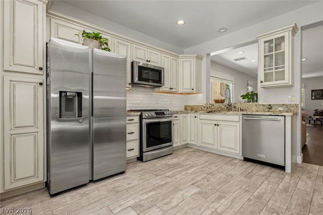 3237 Ridgecliff Street, Las Vegas, NV 89129