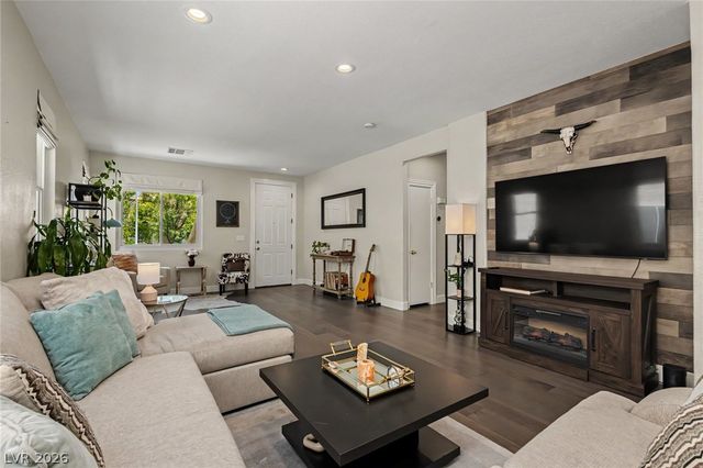 3237 Ridgecliff Street, Las Vegas, NV 89129