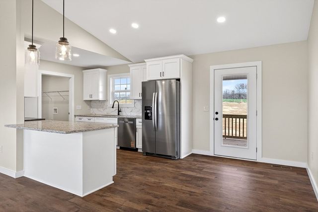 1054 Frank Anderson Rd, Sparta, TN 38583