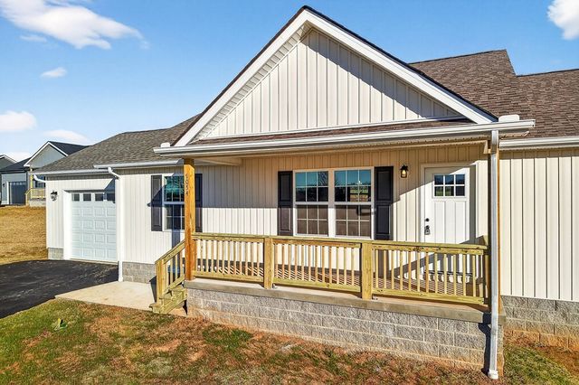 1054 Frank Anderson Rd, Sparta, TN 38583