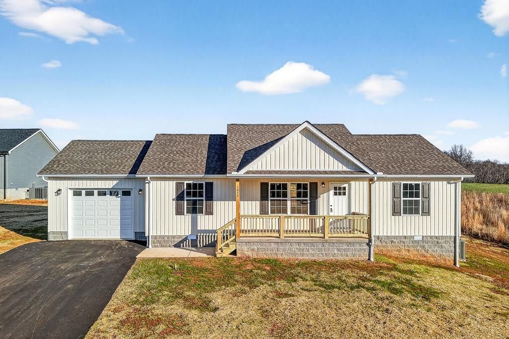 1054 Frank Anderson Rd, Sparta, TN 38583