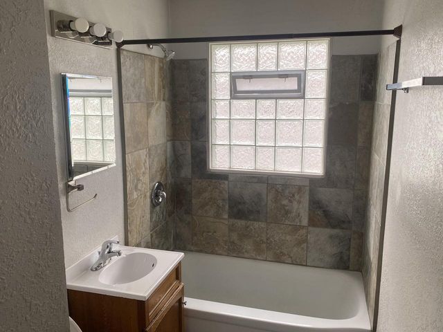 3409 W Wilbur AVENUE, Greenfield, WI 53221