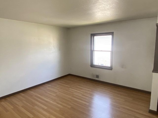 3409 W Wilbur AVENUE, Greenfield, WI 53221
