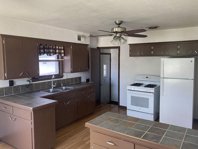 3409 W Wilbur AVENUE, Greenfield, WI 53221