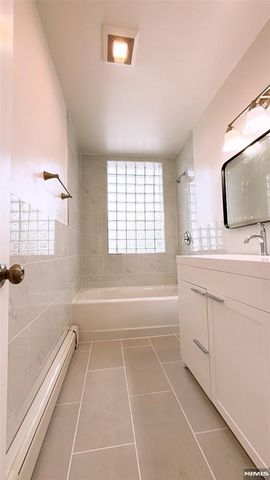 2700 John F Kennedy 302, Jersey City, NJ 07306