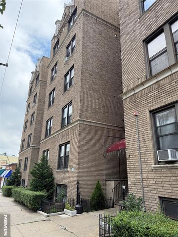 2700 John F Kennedy 302, Jersey City, NJ 07306