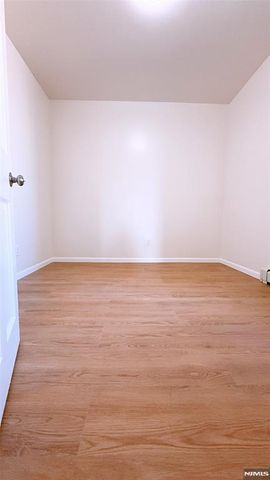 2700 John F Kennedy 302, Jersey City, NJ 07306