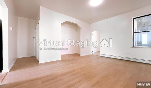 2700 John F Kennedy 302, Jersey City, NJ 07306