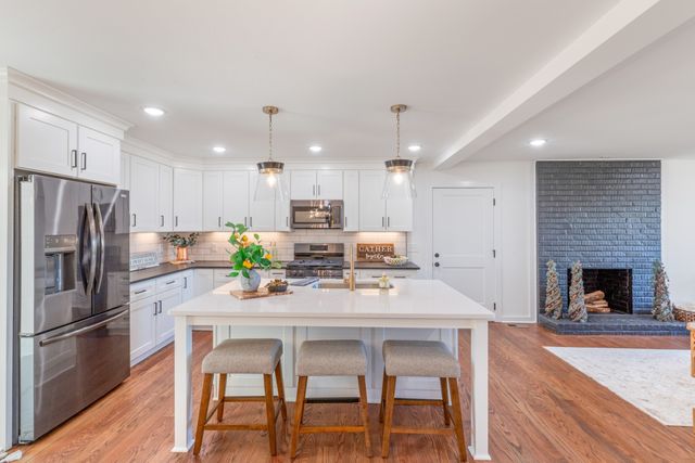 2210 Garners Creek Rd, Dickson, TN 37055