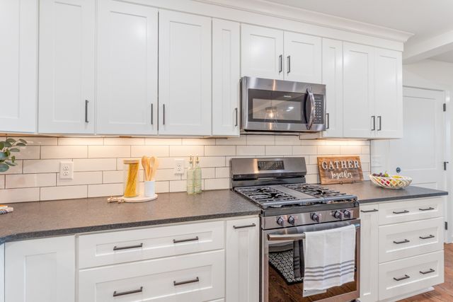 2210 Garners Creek Rd, Dickson, TN 37055