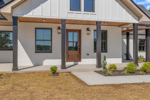 2210 Garners Creek Rd, Dickson, TN 37055