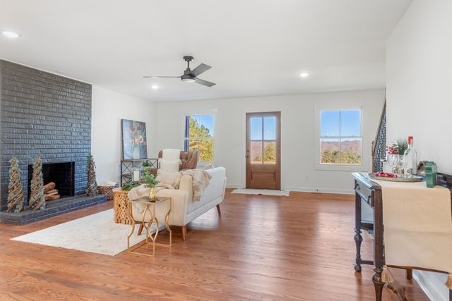 2210 Garners Creek Rd, Dickson, TN 37055