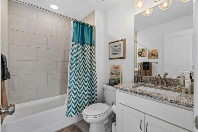 1504 N 162nd Circle, Basehor, KS 66007