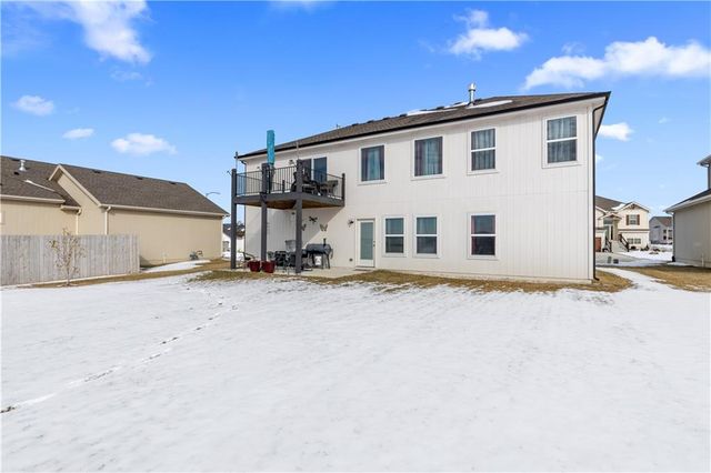 1504 N 162nd Circle, Basehor, KS 66007