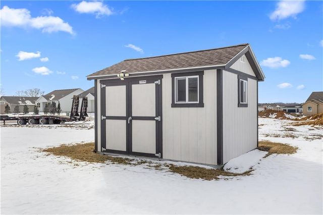 1504 N 162nd Circle, Basehor, KS 66007