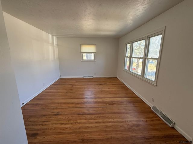 7272 N 34th Street NE, Omaha, NE 68112