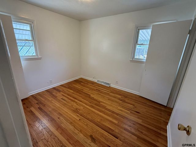 7272 N 34th Street NE, Omaha, NE 68112