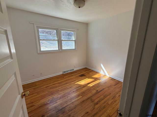 7272 N 34th Street NE, Omaha, NE 68112