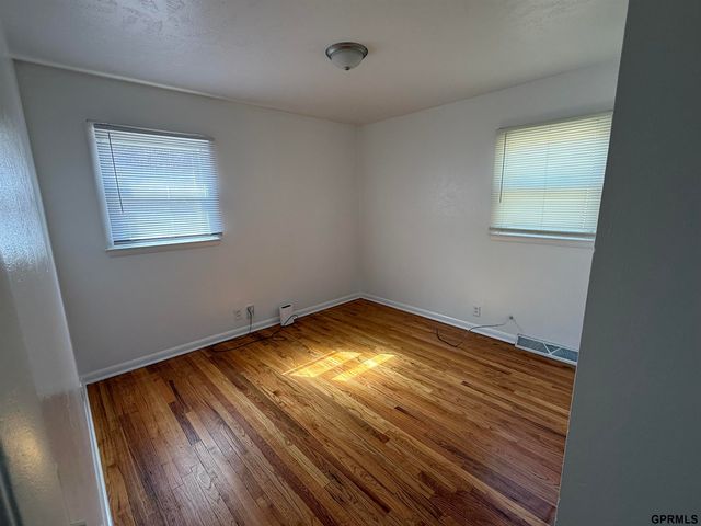 7272 N 34th Street NE, Omaha, NE 68112