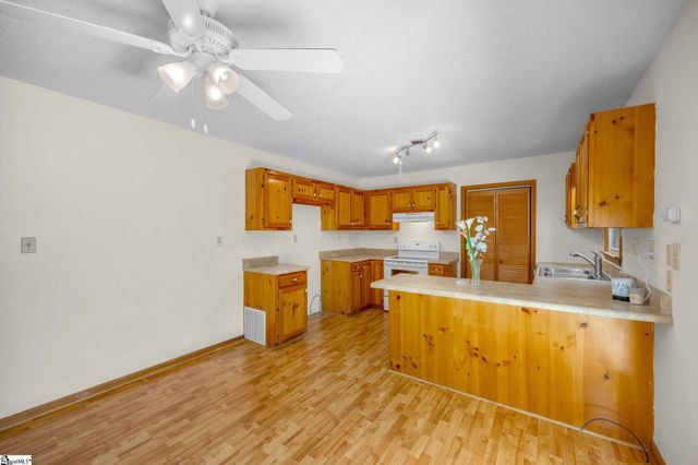 375 Gravley Road, Pickens, SC 29671